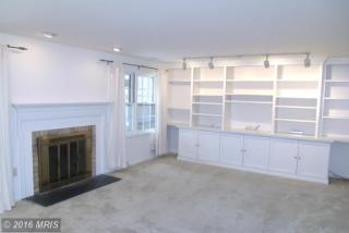 7829 Painted Daisy Dr, Springfield VA  22152-3850 exterior