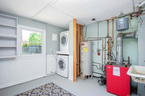 41 Talcott Rd, Glastonbury CT  06033-2918 exterior