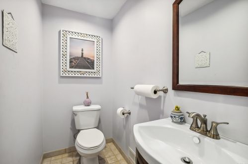 10 Lamarr Ave, Huntington Station NY 11747-1243 exterior