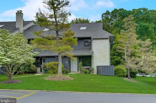 528 Foxwood Ln, Paoli, PA 19301-2009