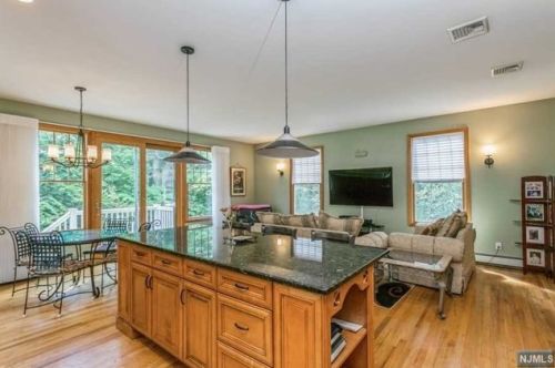 35 Boulevard, Westwood NJ  07675-2042 exterior