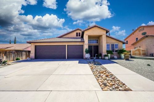 12541 Lucero, Victorville, CA 92392-7488