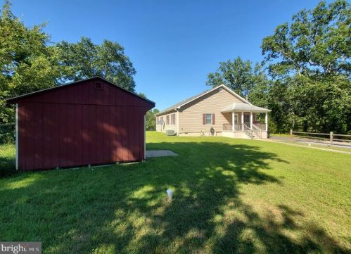 756 Lakehurst Rd, Browns Mills, NJ 08015-6906