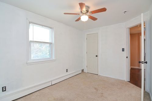 12 Olesen Rd, Derry NH 03038-4846 exterior