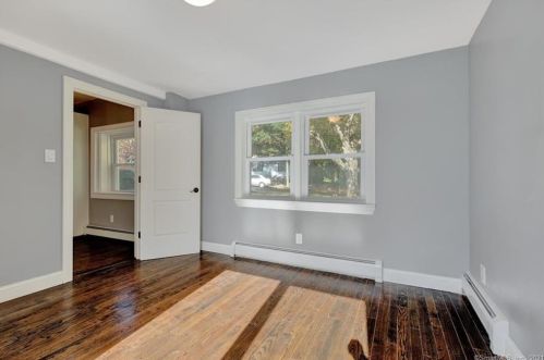 1300 Spindle Hill Rd, Waterbury CT  06716-1223 exterior