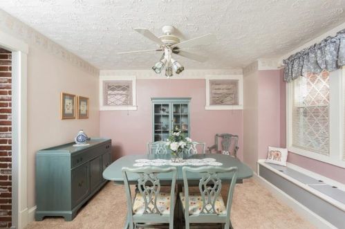 1127 Berkshire Ave, Pittsburgh PA  15226-2220 exterior