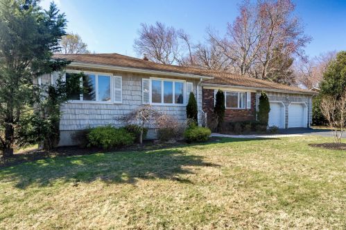 21 Overhill Rd, Tinton Falls, NJ 07712-3440