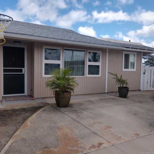 98200 Puaalii St, Aiea, HI 96701-2204