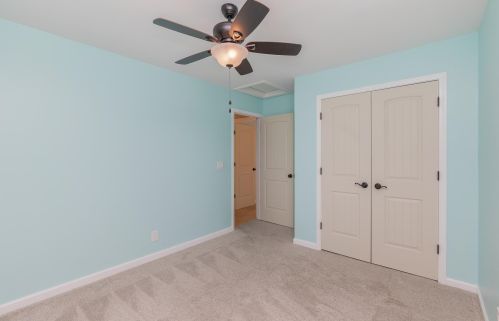 8424 Woodcreek Dr, Florence KY  41042-8261 exterior