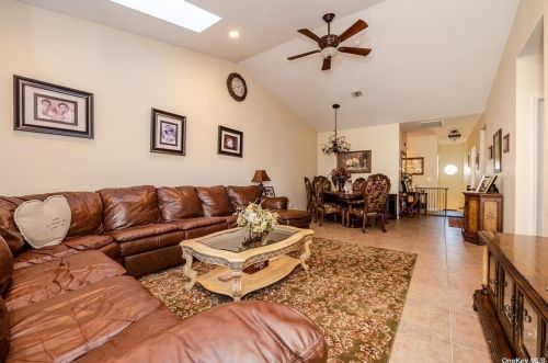 121 Constantine Way, Mount Sinai NY  11766-3007 exterior