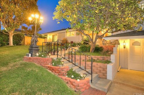 1330 Albright Ave, Upland, CA 91786-2719