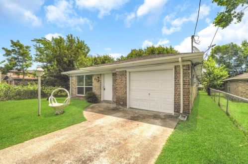 212 Texas St, Texas City, TX 77591-3768