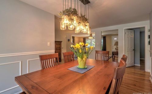 51 Westwood Rd, Milford CT  06461-2752 exterior