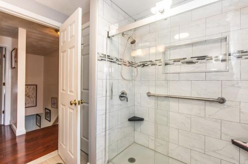 33 Hopkins Ave, Providence RI 02919-1505 exterior