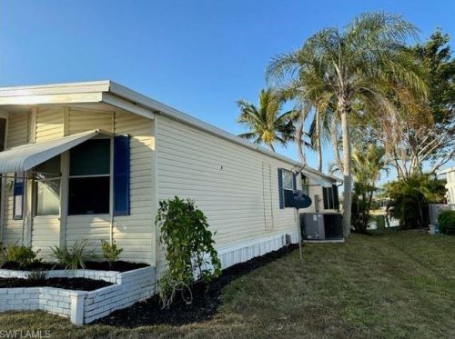 313 Riverwood Rd, Naples, FL 34114-3978
