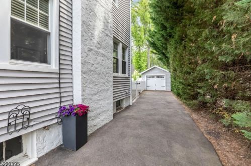 355 Hemlock Ave, Garwood NJ  07027-1430 exterior