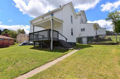 239 Mary St, Whitaker PA  15120-2624 exterior