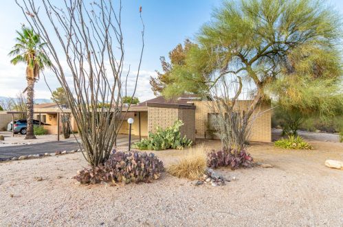 1879 Sunburst Dr, Tucson, AZ 85748-7512