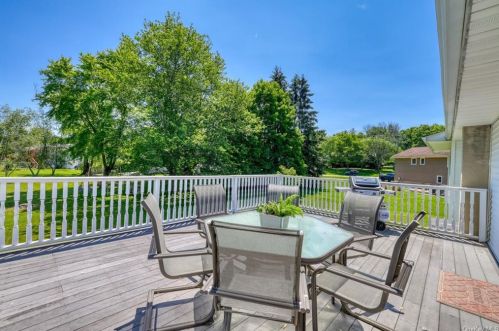 72 Hill Rd, Middletown, NY 10940-7221