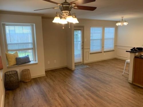 12627 Oceanside Dr, Euless TX  76040-3454 exterior