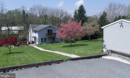 8 Circle Dr, Longlevel, PA 17368-9513