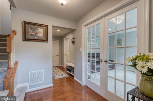1112 Oakwood St, Fredericksburg, VA 22401-5225