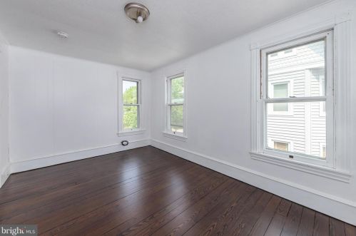 10 Bowen Ave, Pilesgrove NJ  08098-1404 exterior