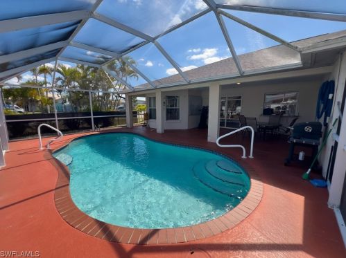 1517 1st Ter, Cape Coral, FL 33909-2662
