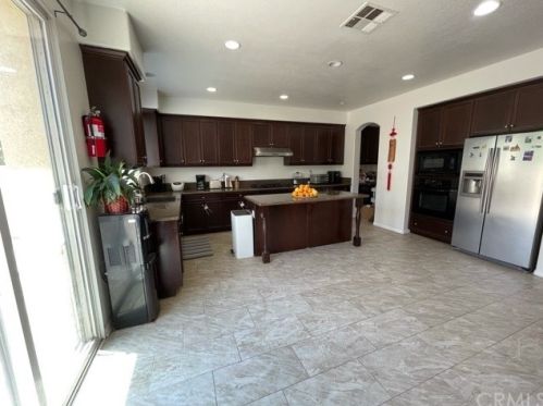 6831 Piedmont St, Chino CA  91710-1315 exterior