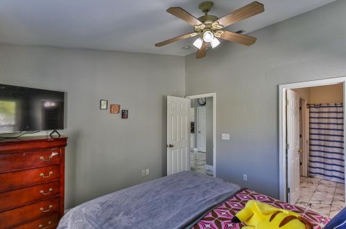 8489 Mcgray Way, Elk Grove CA  95624-4121 exterior