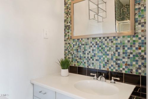 167 Barbara St, Oak View CA  93022-9504 exterior