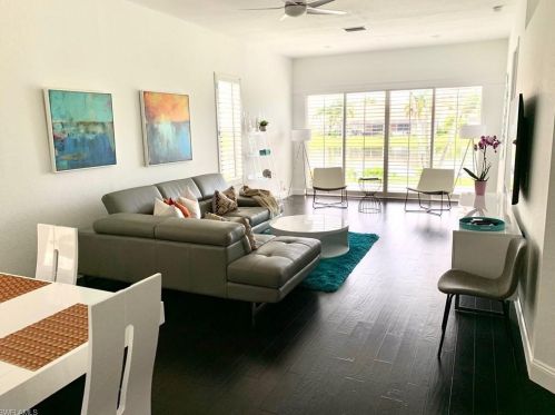 6537 Ilex Cir, Naples, FL 34109-6856