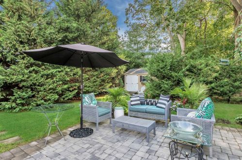 253 Union Ave, Islip Manor NY  11751-4710 exterior