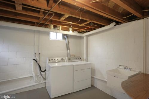 204 Forney Ave, Hanover PA  17331-2919 exterior