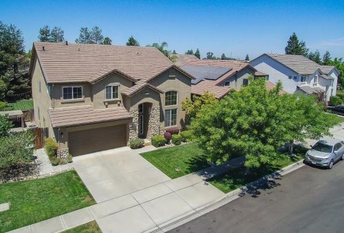 4533 Visions Dr, Turlock CA  95382-8332 exterior
