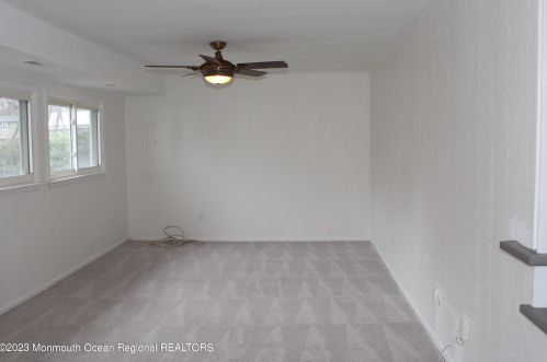 6 Hialeah Ave, Middletown NJ  07748-1049 exterior