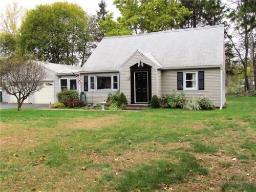 225 Meadow Ln, Webster, NY 14580-1413