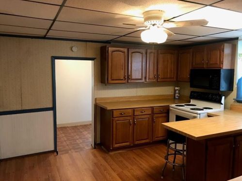 1298 Woodmont Ave, New Kensington PA  15068-5537 exterior