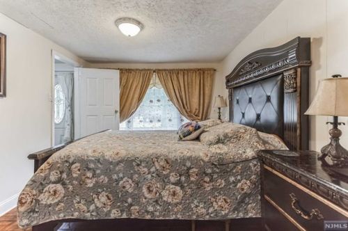 7 2nd Ave, West Milford NJ  07480-3317 exterior