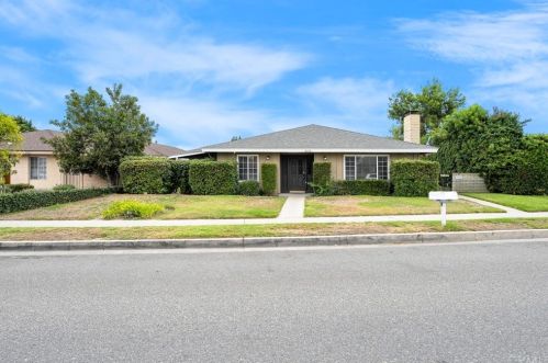 2712 Berkeley St, Orange, CA 92865-2239