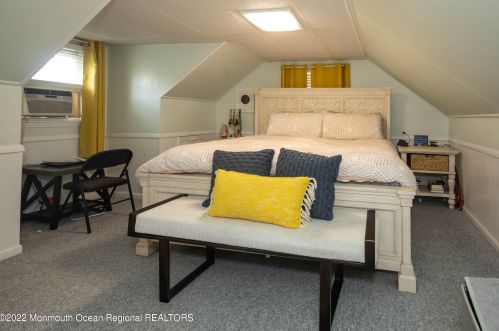 6 Elmwood Pl, Leonardo NJ  07737-1347 exterior