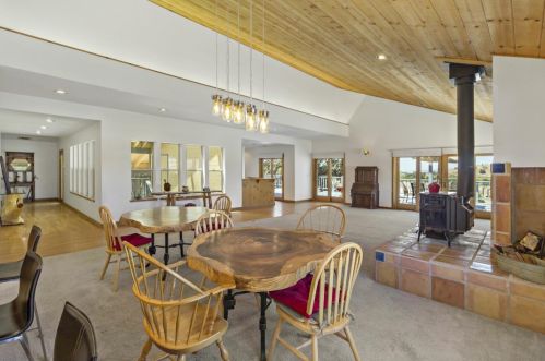 1750 Orch Rd, Hollister CA  95023-9210 exterior