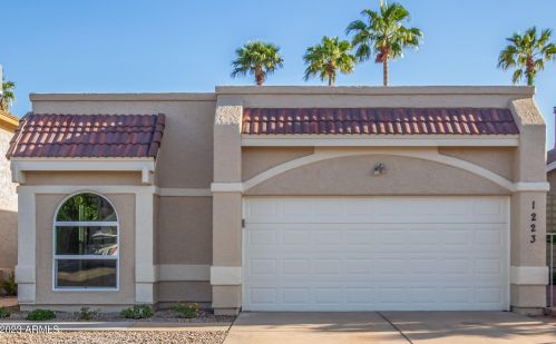 1223 Highland St, Chandler AZ  85224-8617 exterior