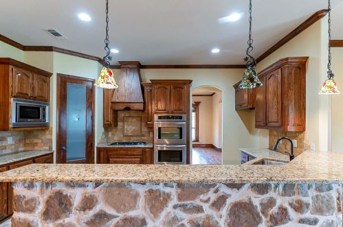 7905 Forest Ridge Ct, Fort Worth, TX 76182-7357