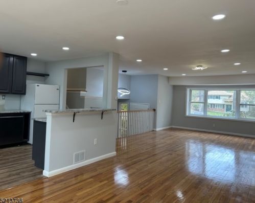 50 Dolly Dr, Parsippany NJ  07054-1714 exterior
