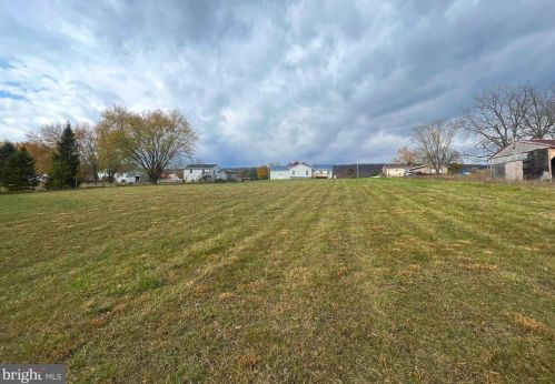 2037 Dominion Rd, Gerrardstown WV  25420-4200 exterior