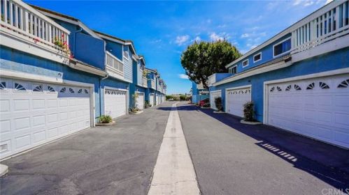7656 Cerritos Ave, Stanton, CA 90680-2368