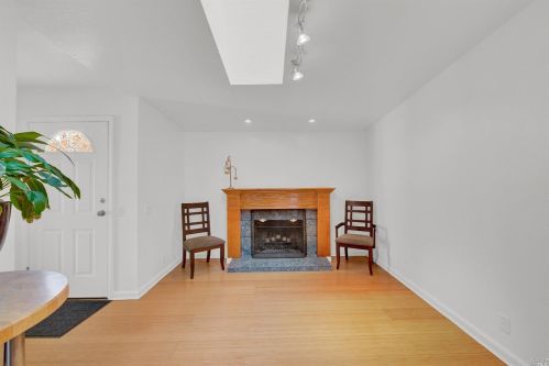 200 Juniper St, Vacaville CA 95688-2736 exterior