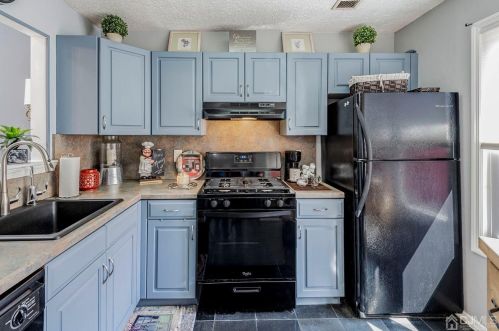 31 Portsmouth Dr, Old Bridge NJ  08857-3116 exterior