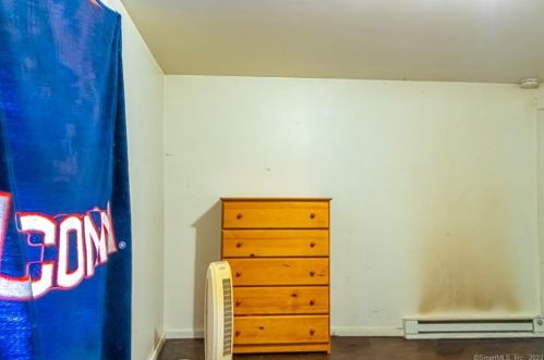 28 Oak St, Norwich CT  06360-5111 exterior